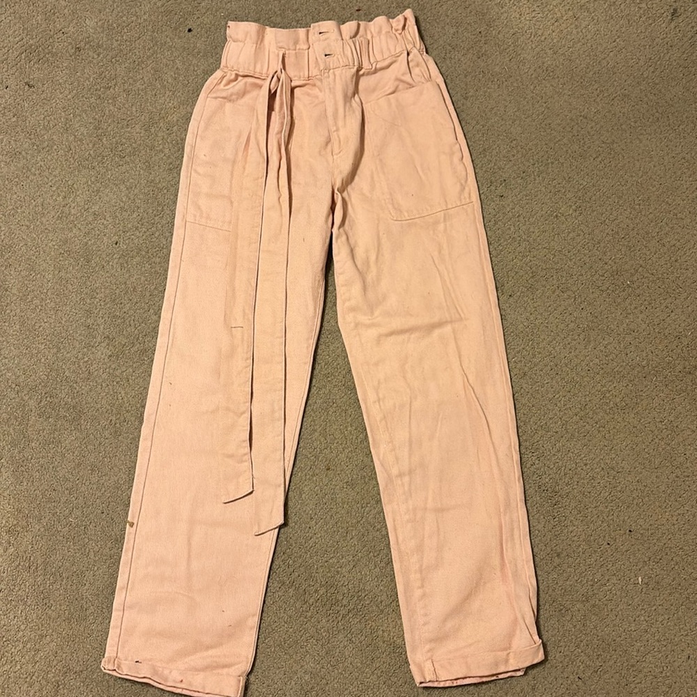 Salmon/pink high waisted jeans